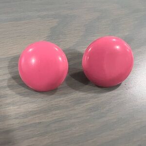 Round bubblegum pink retro vintage enamel earrings
